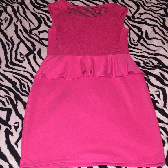 Dress 💁🏾‍♀️ - Picture 2 of 2